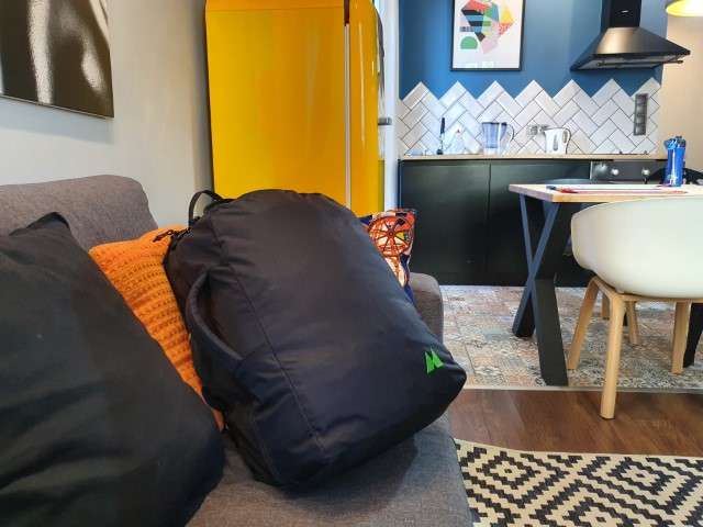 What’s Inside My Minimalist Travel Bag