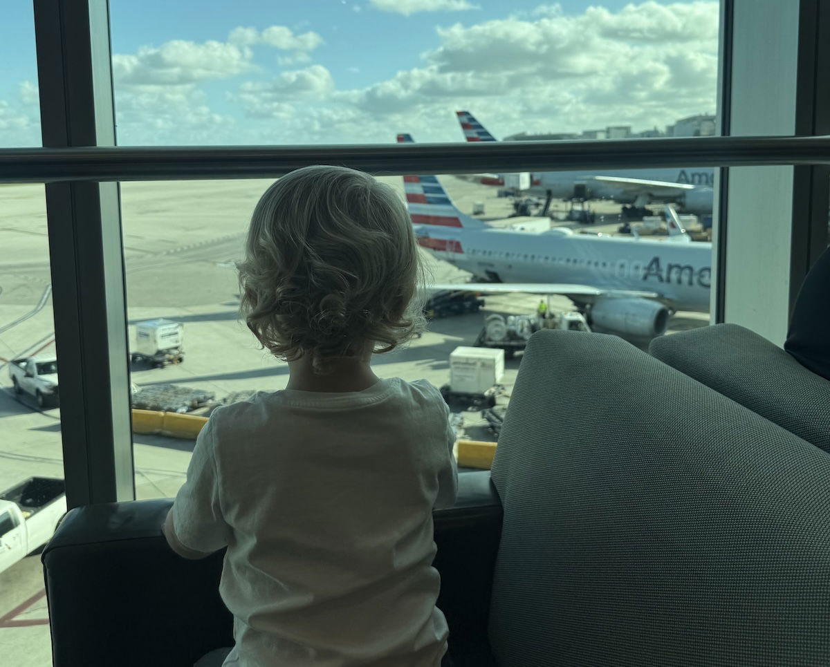 3-Year-Old Favors Dining in the Airport Lounge Instead of Onboard the Aircraft