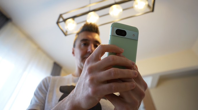 Steps to Protect Your Phone from Mugging Incidents Involving Coerced Bank Transfers